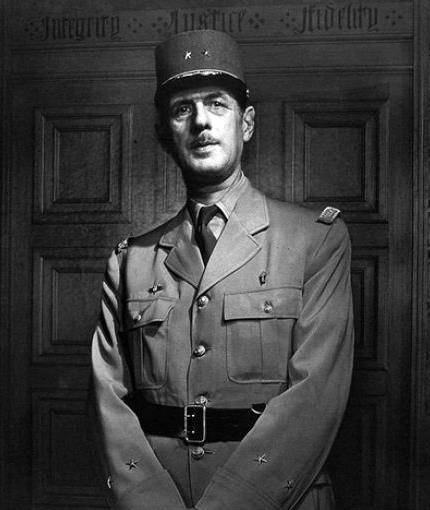 戴高乐:不向美国低头的法国英雄,深爱中国,逝后我们降半旗致哀_丘吉尔