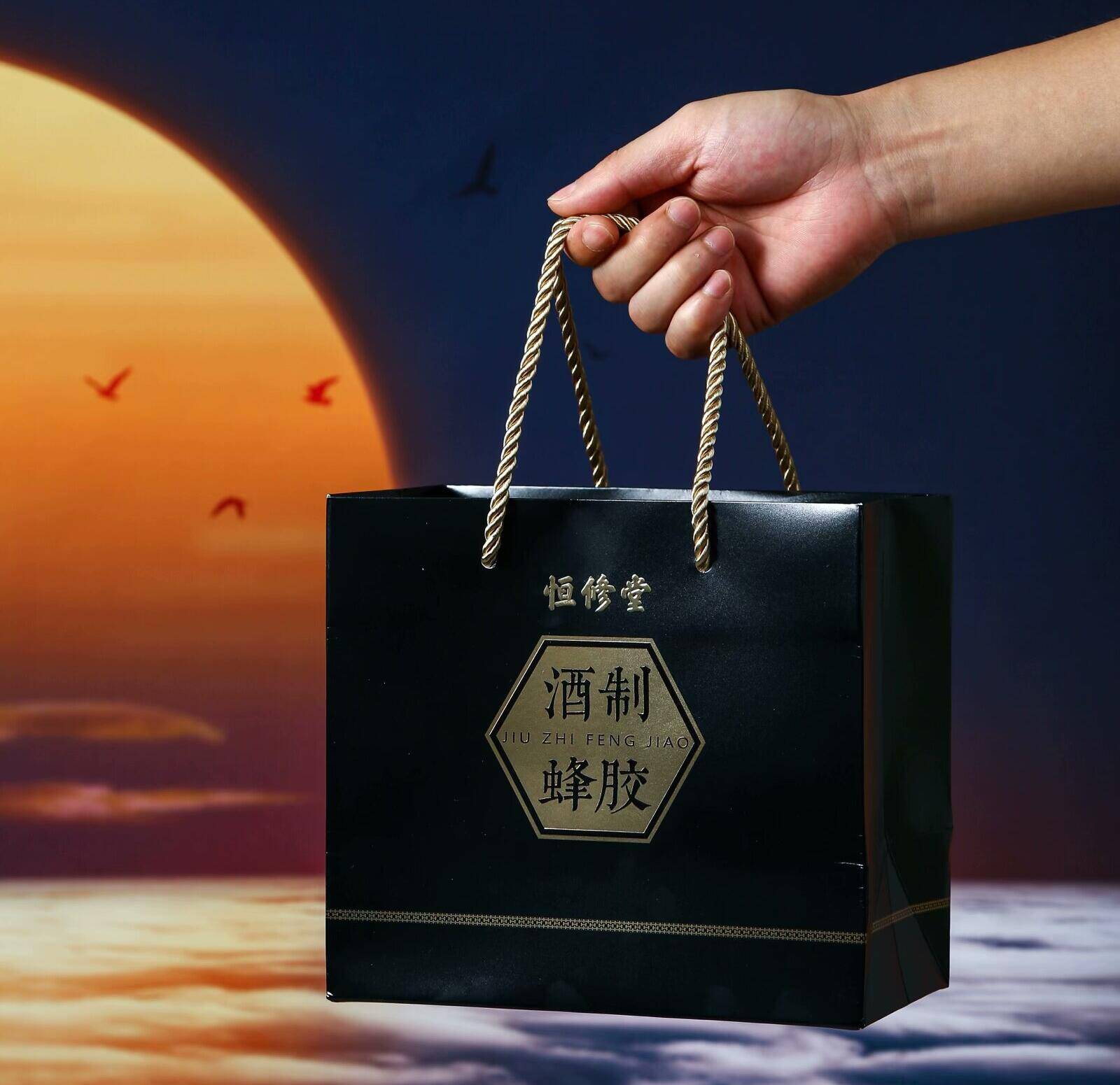 蜂胶酒的食用方法(蜂胶酒的食用方法和禁忌)