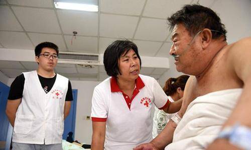 “义丐谢傻子“现在咋样了？他曾20年收养8个弃婴，15次捐款4000元