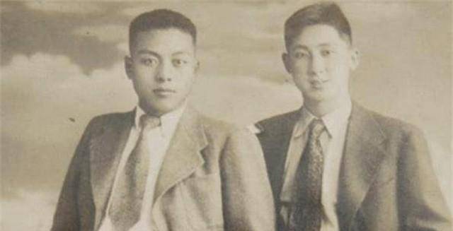 左李烈钧 右龚永龚永丝毫没有意识到自己已经成为了李烈钧的猎物,所以