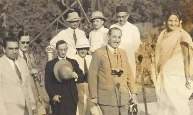 上海曾经最富的犹太人地主,依靠鸦片和高利贷起家,却自称善良_沙逊