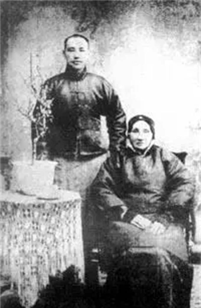 嫁给大22岁的丈夫,生下一子成天下闻名的总统_王采玉_蒋肇聪_蒋介石