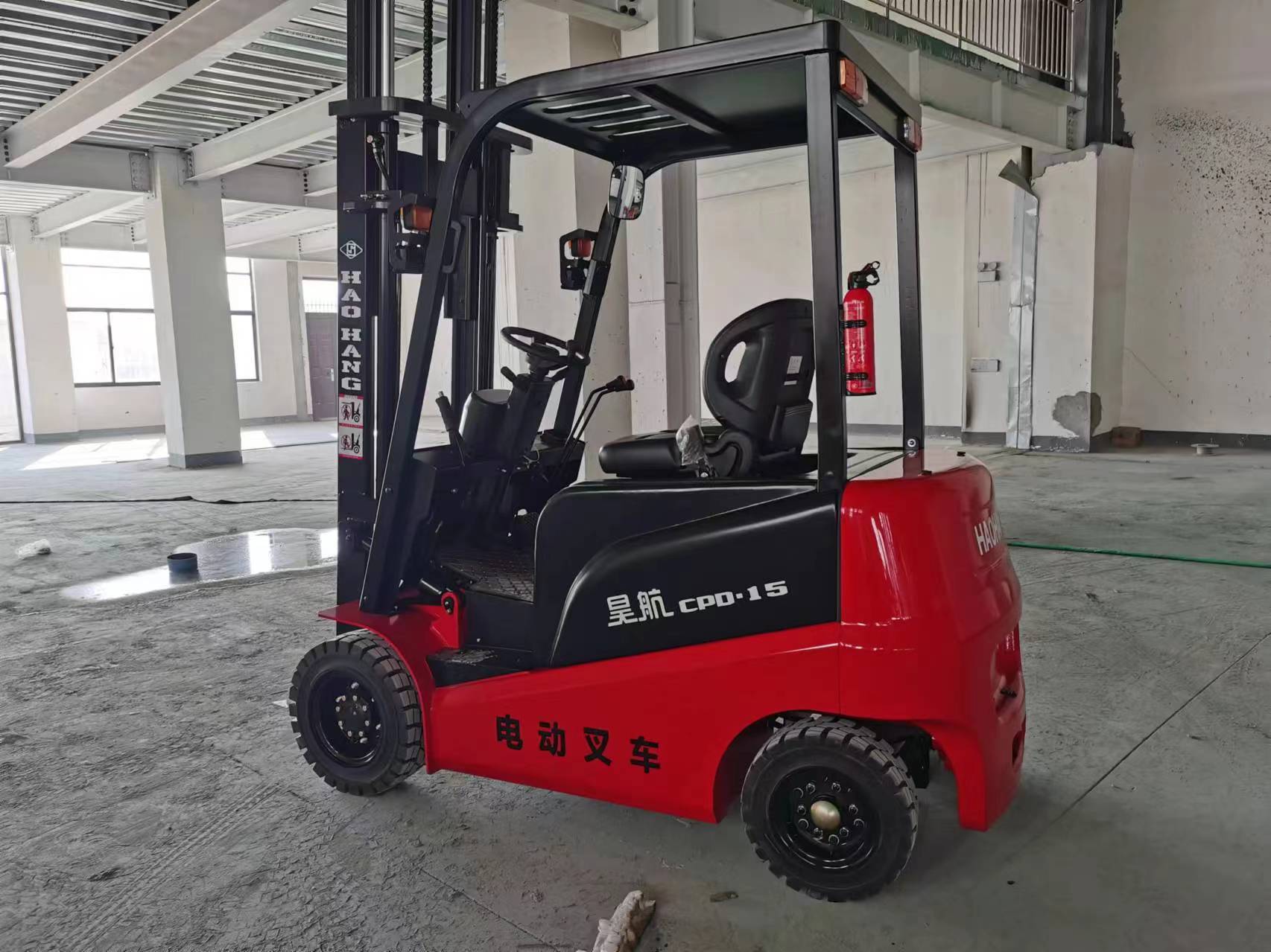 5吨电动叉车可以叉多重的货物(昊航电动叉车)_搜狐汽车_搜狐网