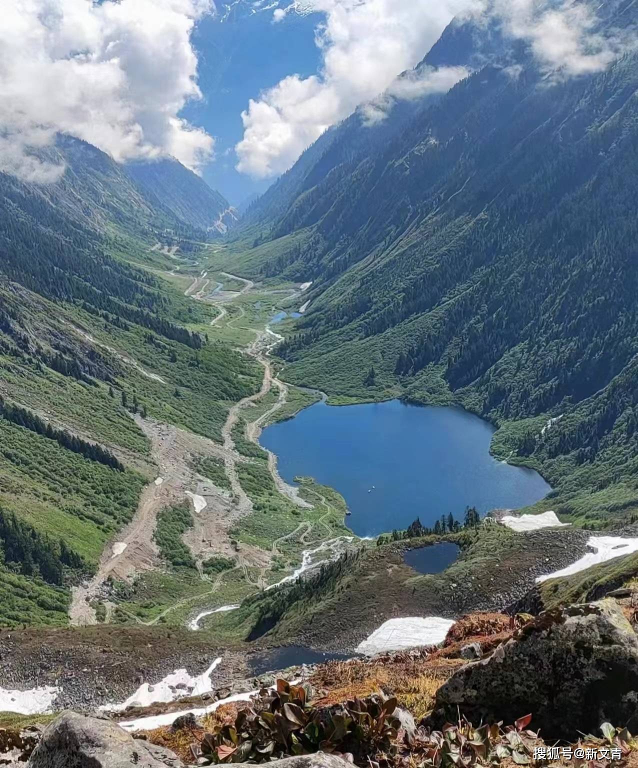 旅行的意義在於,從一個不熟悉的地方,到另一個不熟悉的地方,享受不同