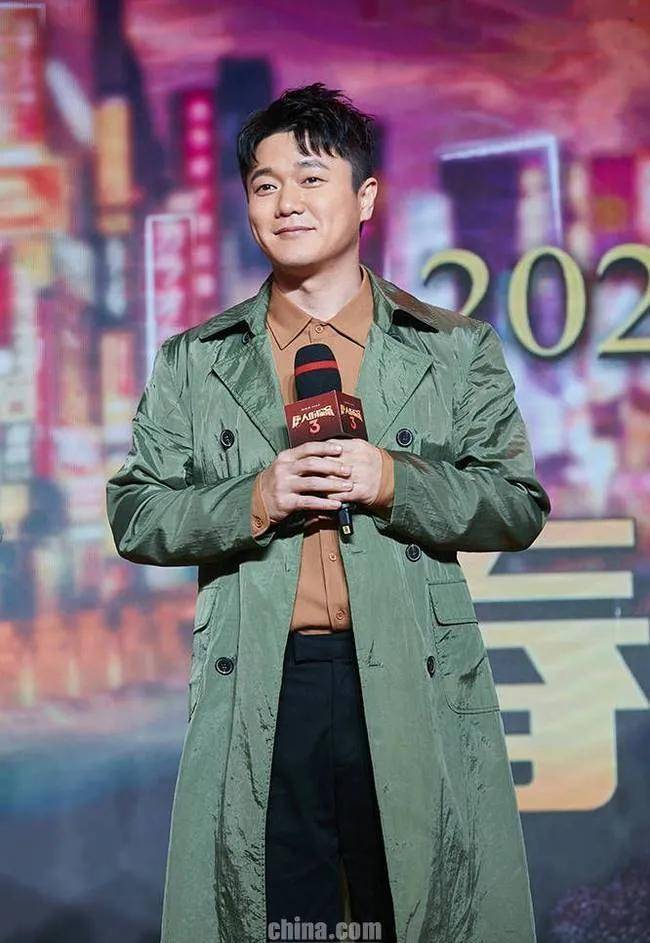 老男孩肖央晋级影帝,王太利无人问津,网友:原来筷子也会分开_北京