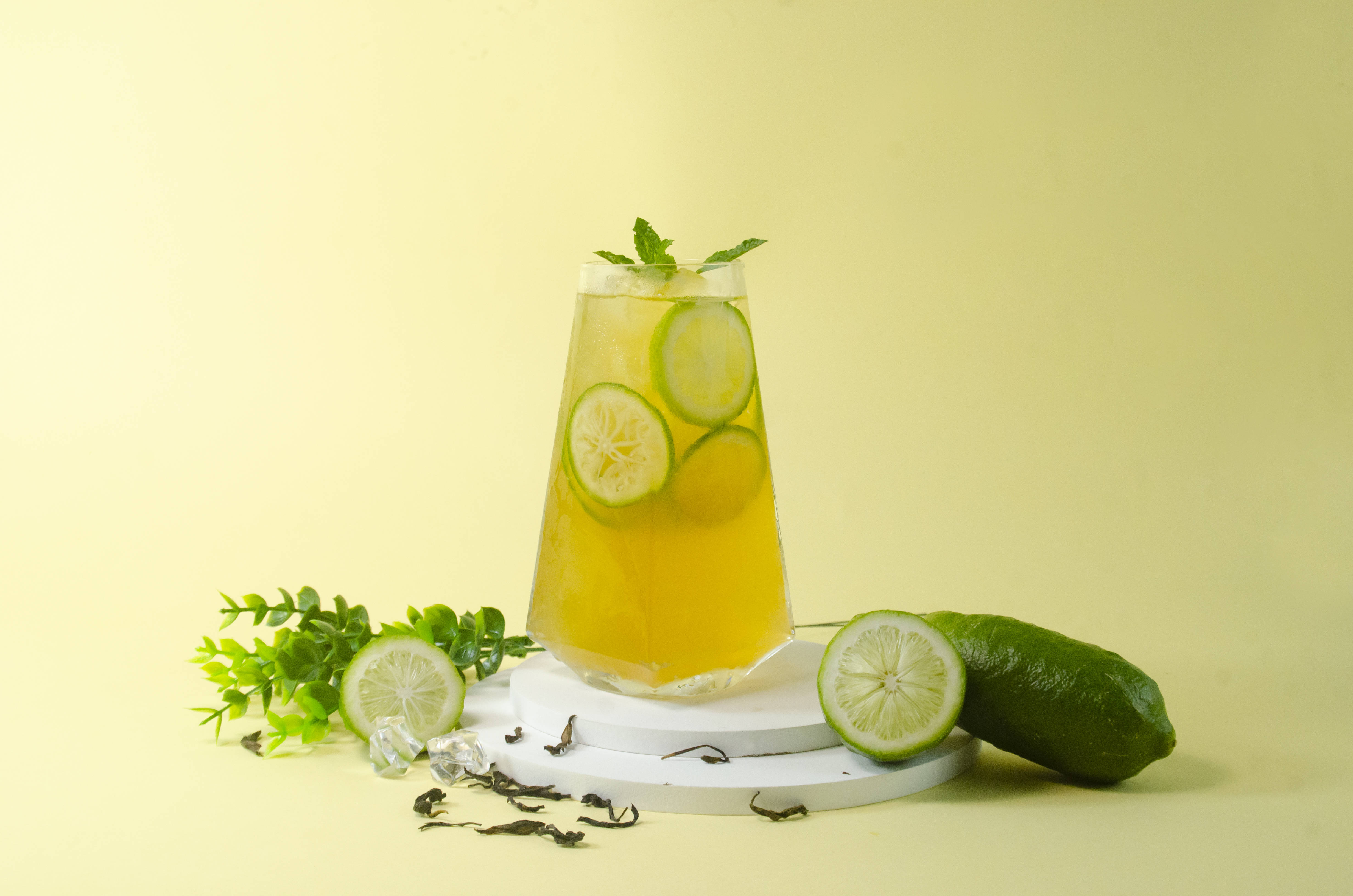 不用配备专业的工作人员,附带操作教程,冷饮,热饮各大品类的果汁非