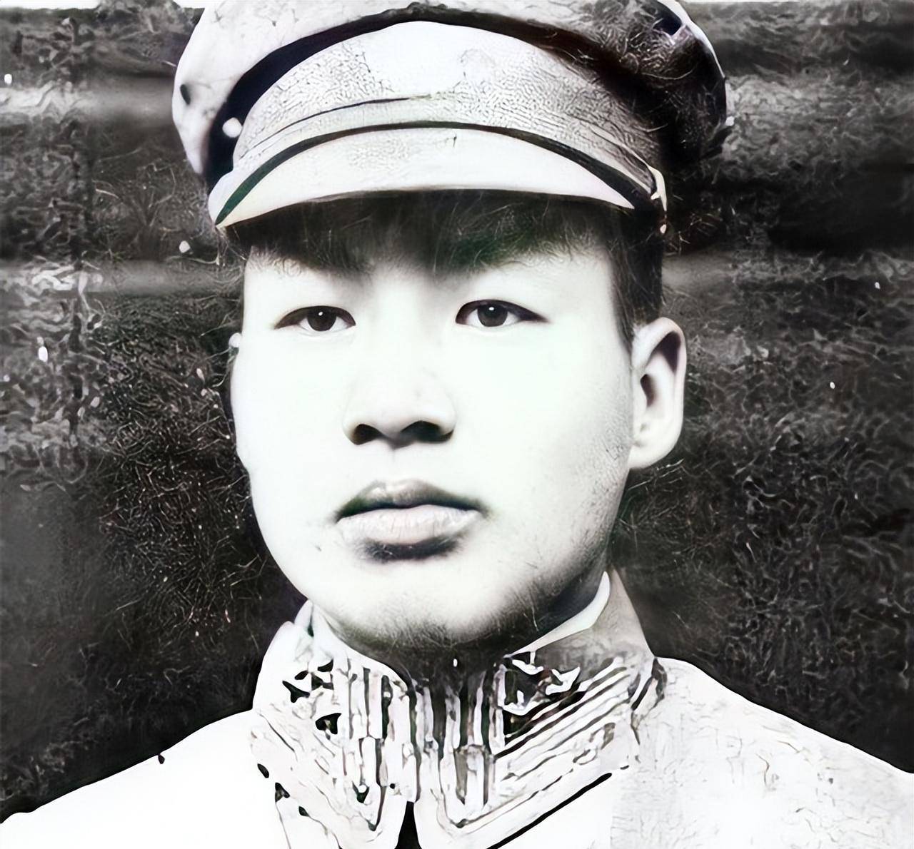 2010年,千余子孙共祭刘文彩欲为其正名,网友:谁也不能