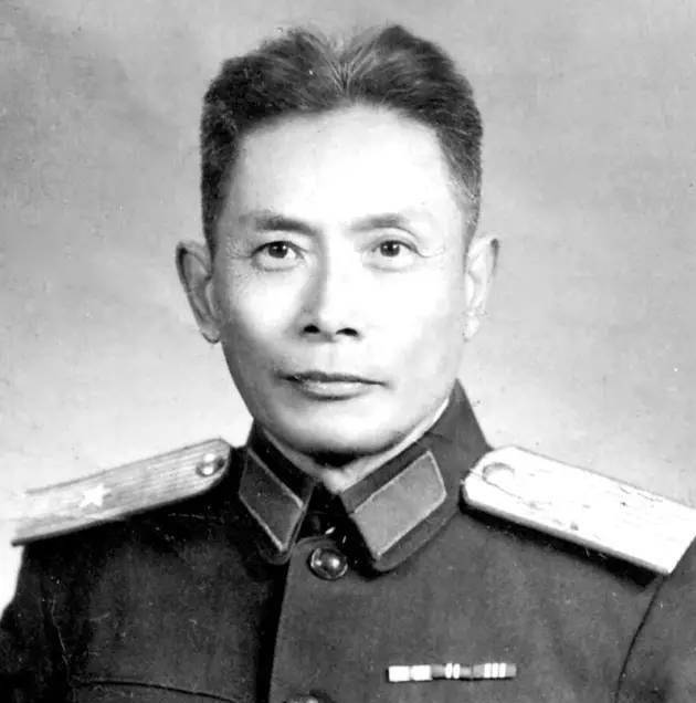 富二代出身,江苏常熟唯一的开国将军,原福建军区副政委—周文在_工作