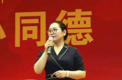 天津女富豪张荣华:汶川地震捐1亿,又给武汉捐1亿,坐拥百亿资产_张祥青