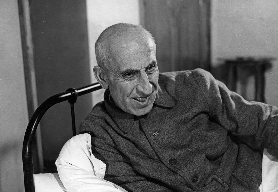 二战后,伊朗总理穆罕默德·摩萨台主政,开始将石油工业收归国有.