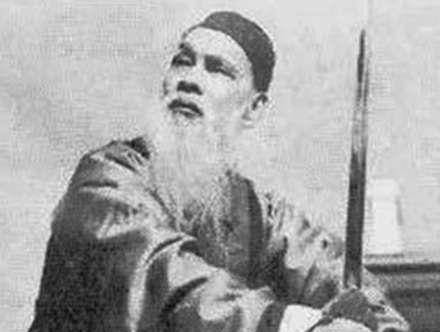 他从小体格瘦弱,却成了"神力千斤王",力挫俄国大力士_王子平_武术