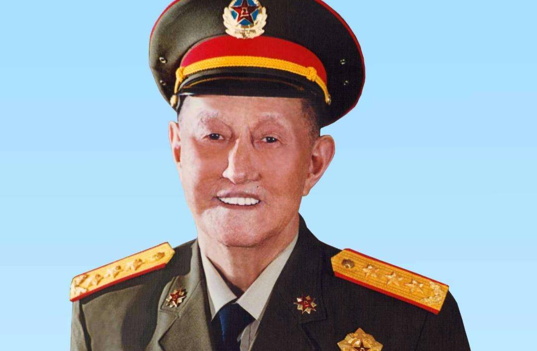 很多人都听说过美国的"五星上将",但中国的上将军衔是没有几颗星一说