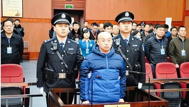 内蒙系列奸杀案赵志红,11名女性惨遭毒手,其母:死都不给他收尸_吉勒图