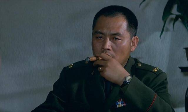 《大决战》说邱清泉骗了一块青天白日勋章,是真的吗?