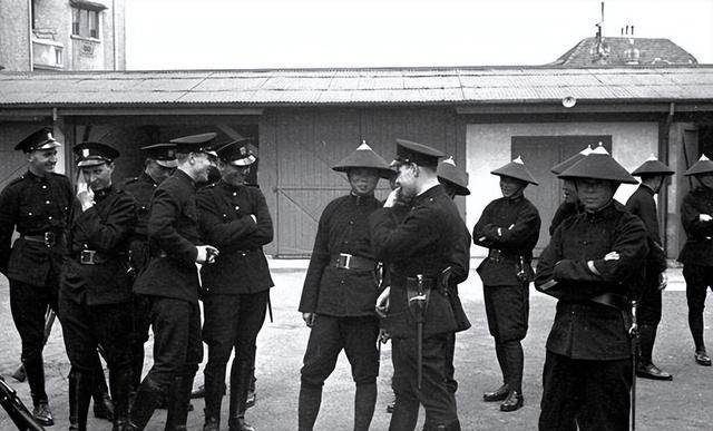 上海青帮老大黄金荣,霸占整个上海滩却曾遭暴打,晚年结局如何?