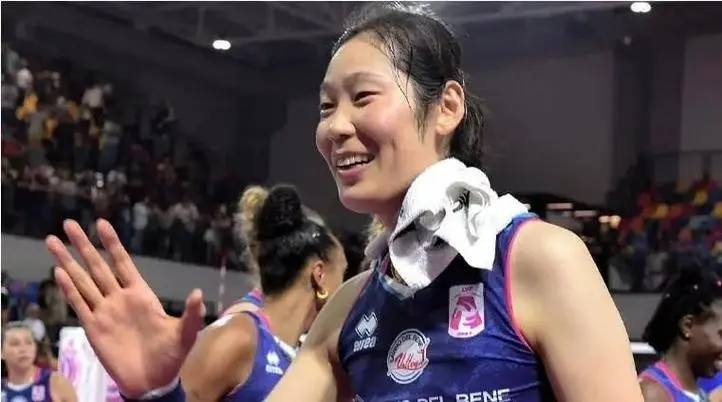 新华社专访朱婷努力准备回归国家队,世界联赛后或重返女排_比赛