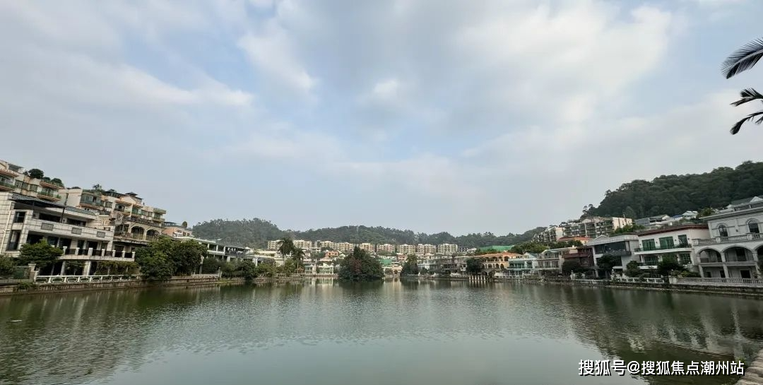 30年豪宅标杆白云堡豪苑 全新三期载誉荣归,在广州,白云堡地产无疑是