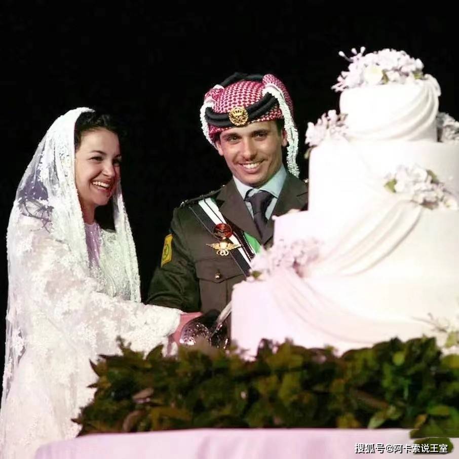 约旦王室宫斗:前王储哈姆扎,和国王同父异母,2021年试图发动政变被