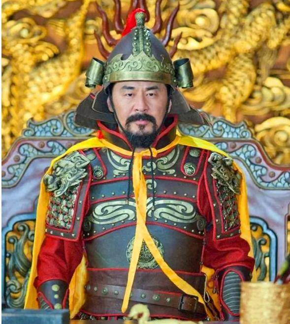 也来了个黄袍加身,然后率军返回开封,逼迫柴宗训禅位给他,建立了宋朝