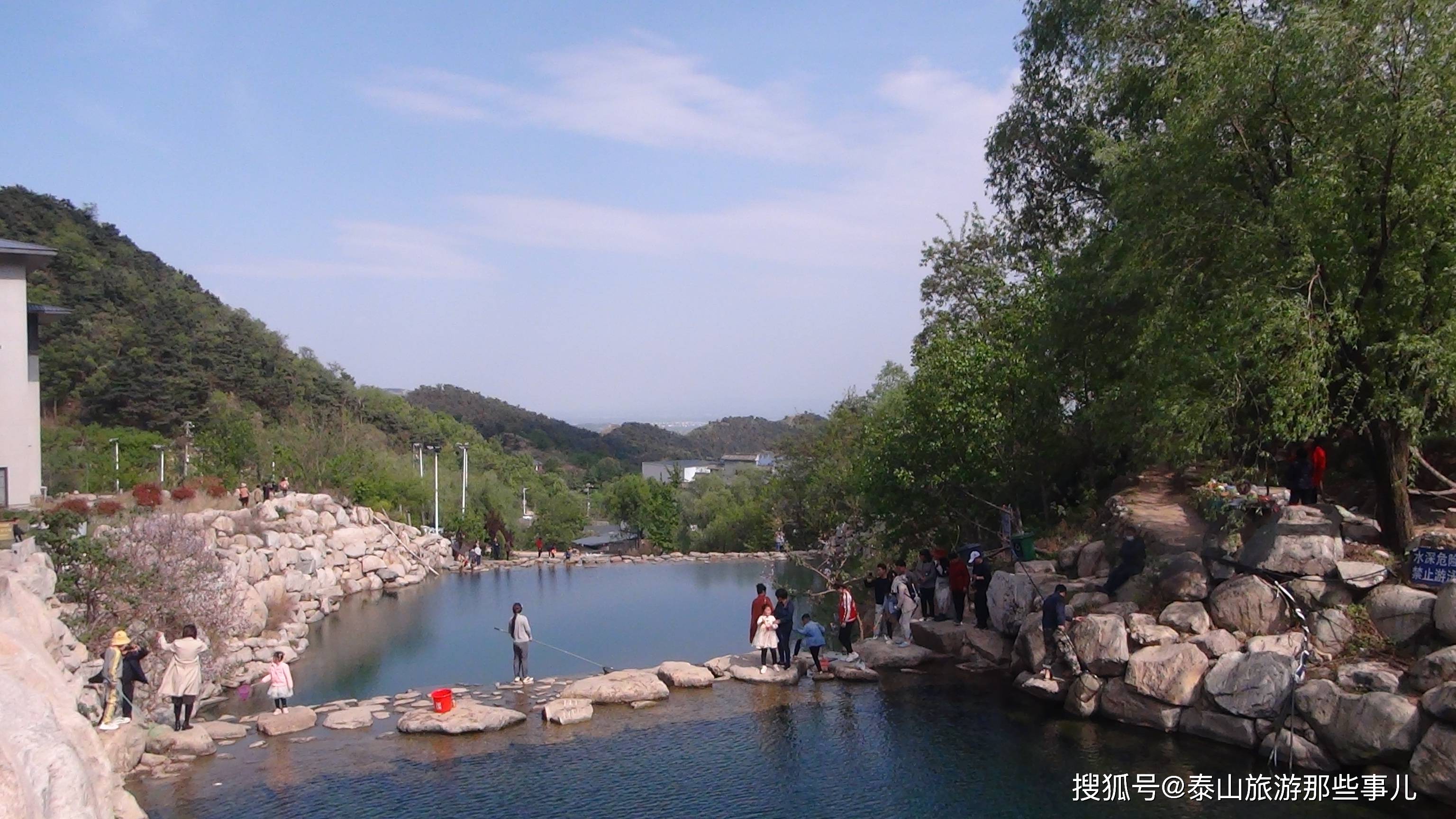 五)桃花峪沿途景点:桃花峪-钓鱼台-碧峰寺-彩石溪-赤鳞溪-红雨川-桃花