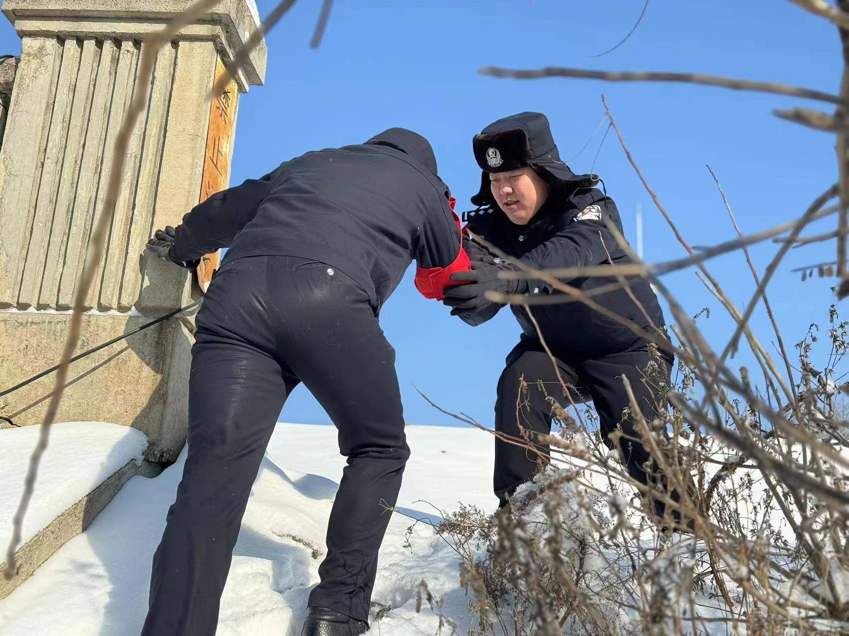 辽源车站派出所全力护航春运 保障旅客出行安全_治安_群众_问题