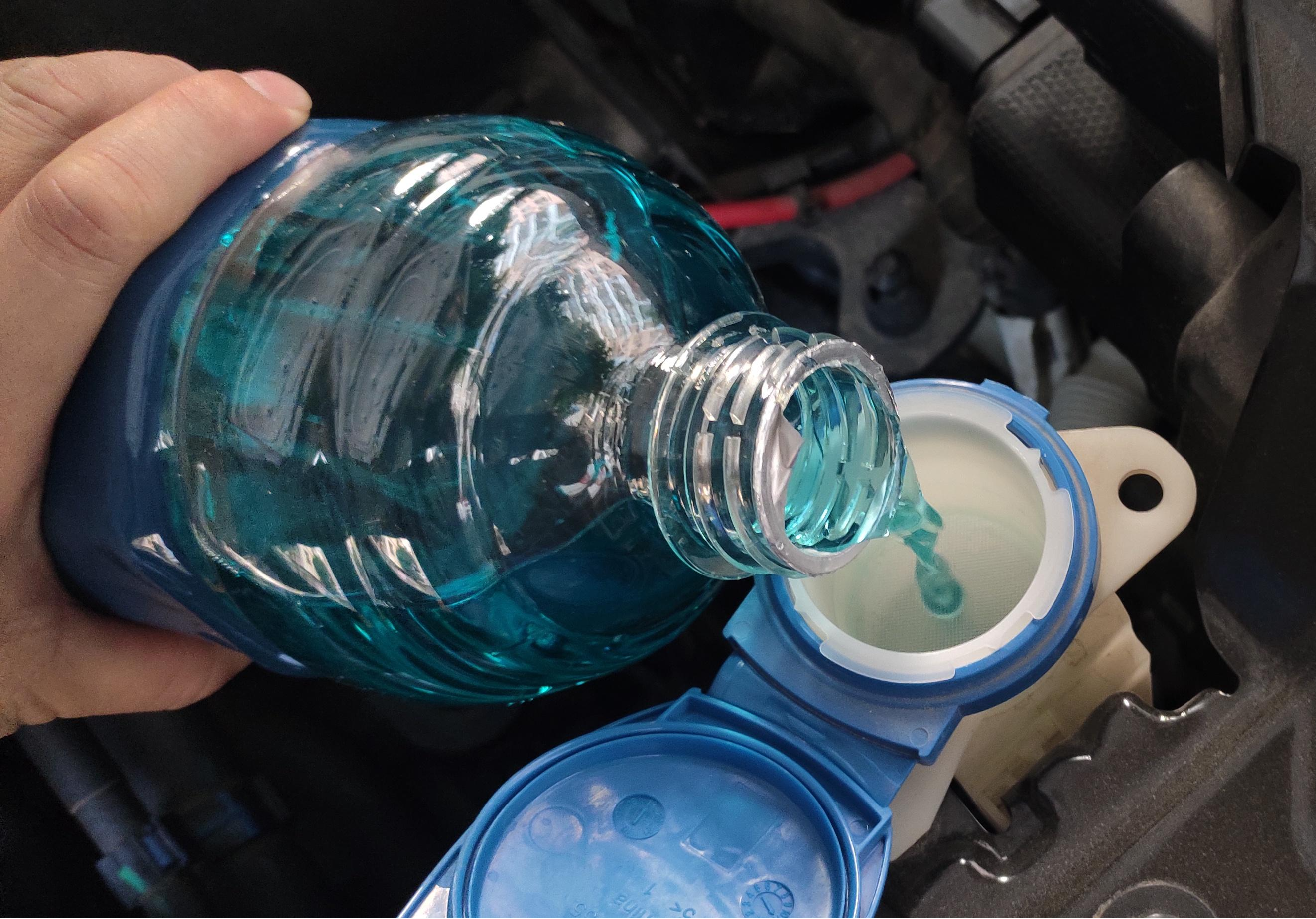 玻璃水消泡剂的作用有哪些?深入了解!_生产_气泡_泡沫