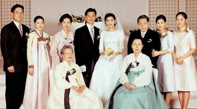 保安将首富女儿娶到手,婚后暴露渣男本性,离婚时索要