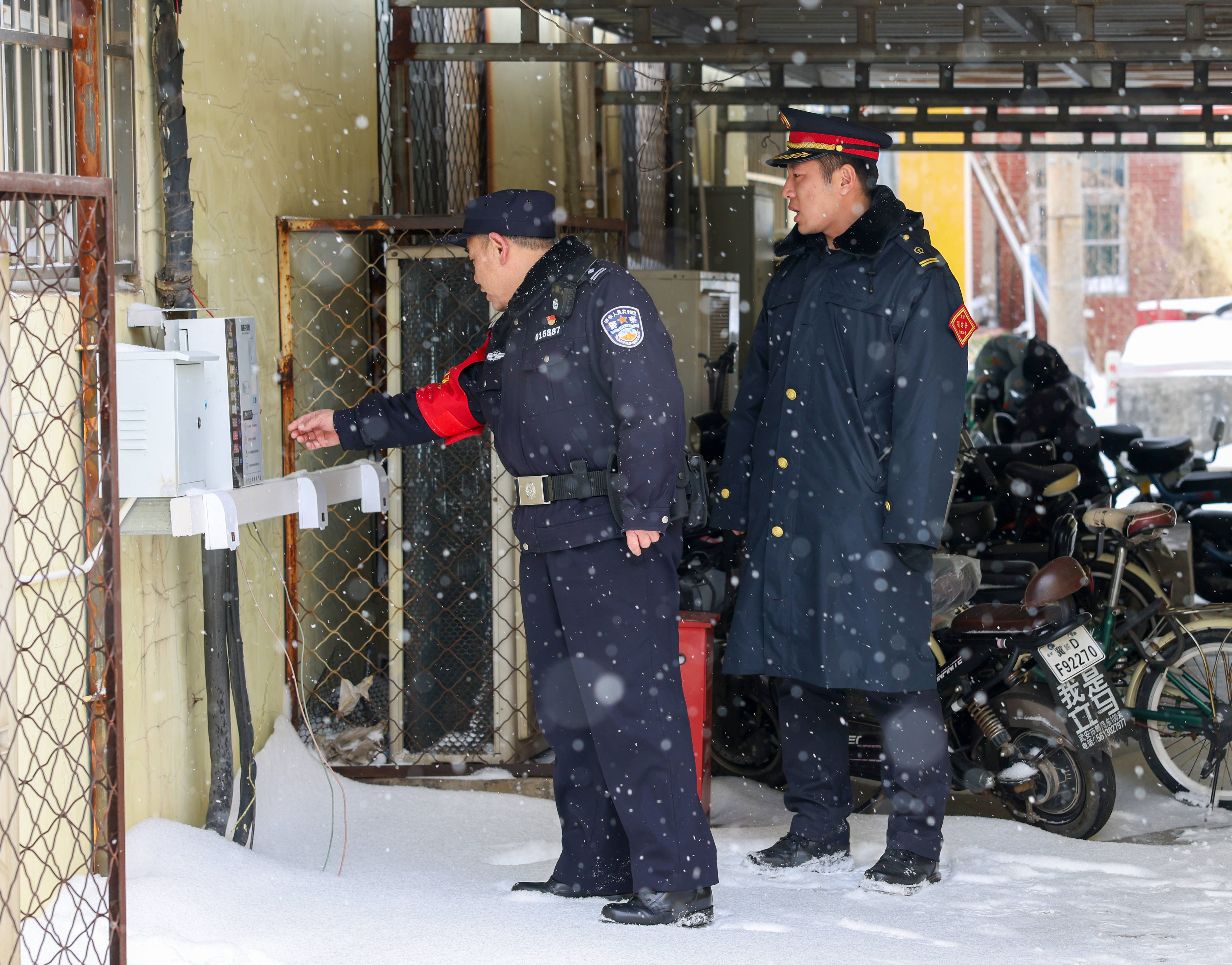 2024春运全国铁路公安民警"风采杯"纪实摄影大赛作品