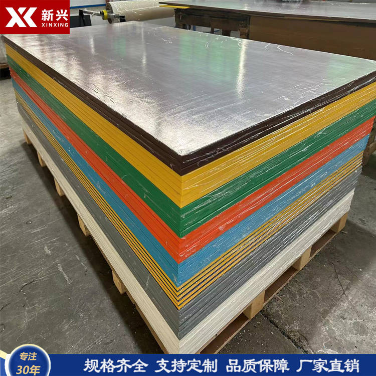高密度聚乙烯hdpe板是一种具有较高韧性和耐磨性的塑料板材,常用于