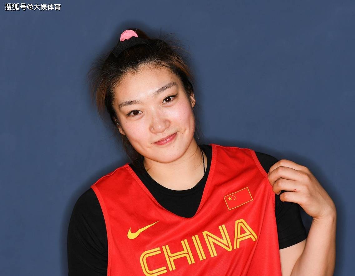 中国女篮有李梦、韩旭，而中国男篮没有超级巨星，这是最大问题