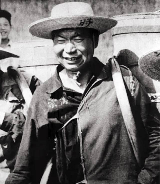 掏粪工人时传祥儿子:子承父业干清洁工,荣获全国"五一"劳动奖章_工作
