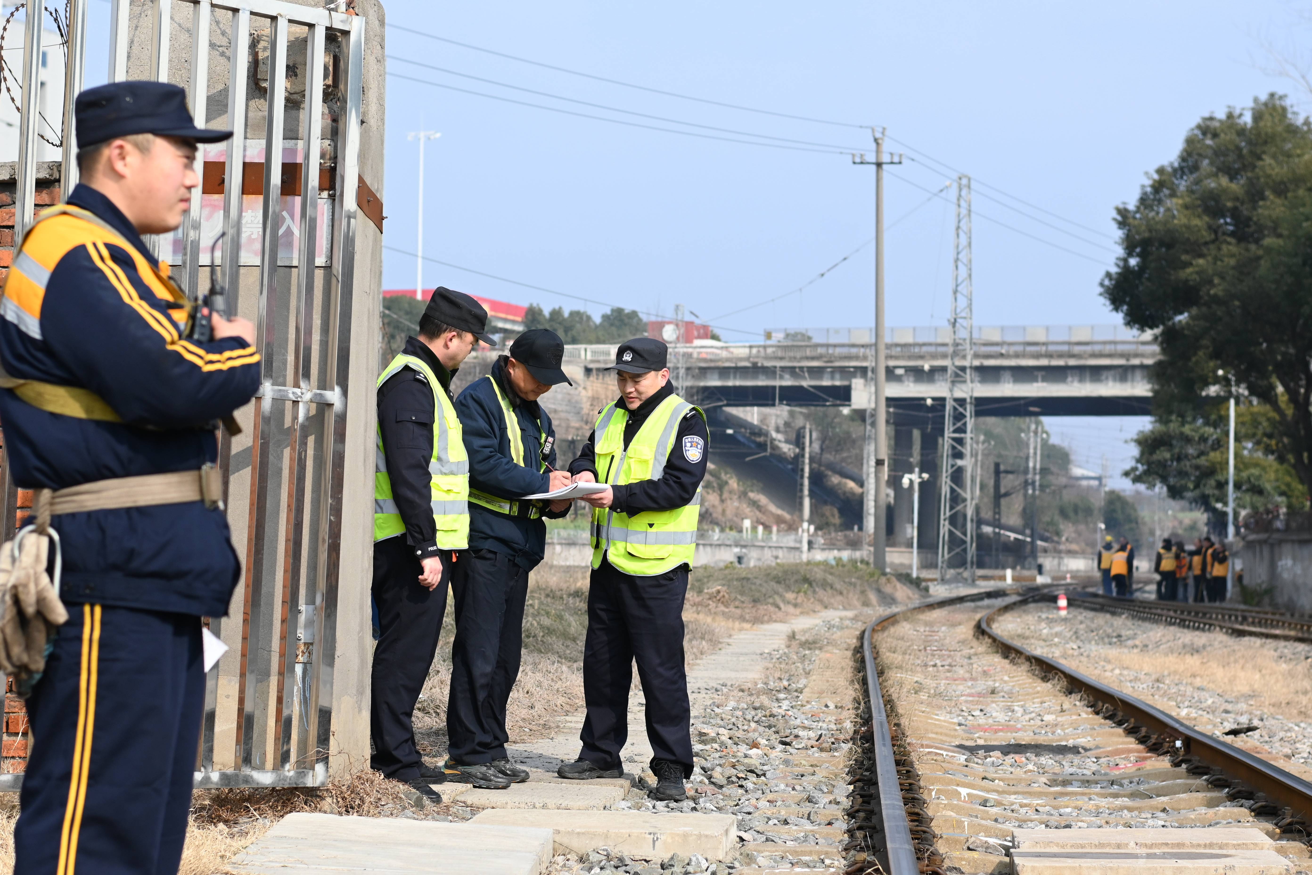 来源:荆门铁警通讯员:侯彬
