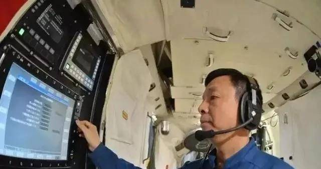 无人不服_训练_中国_飞行