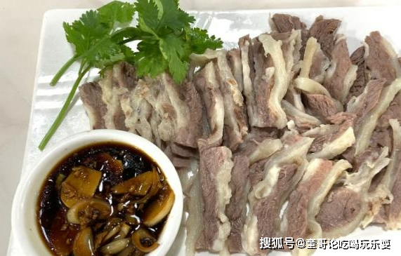 白切牛腩是一道美味可口的传统名菜,其独特的口感深受人们喜爱_清水