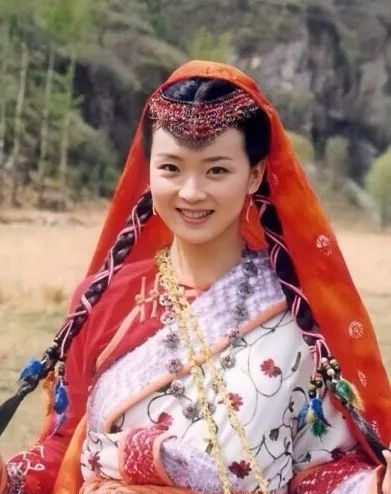 小时候,王艳就是那种小镇上最活泼好动的女孩,她总是有着一颗不服输的