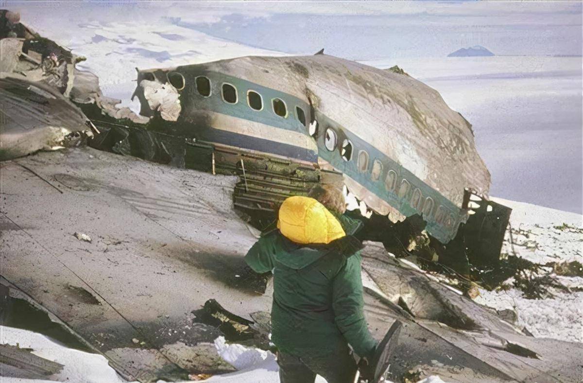 原创夺命南极79年埃里伯斯空难飞机撞上活火山257人有去无回