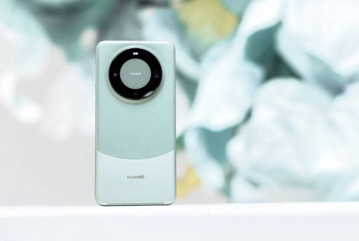 华为mate60系列创新设计引领行业轻松斩获2024德国if设计大奖