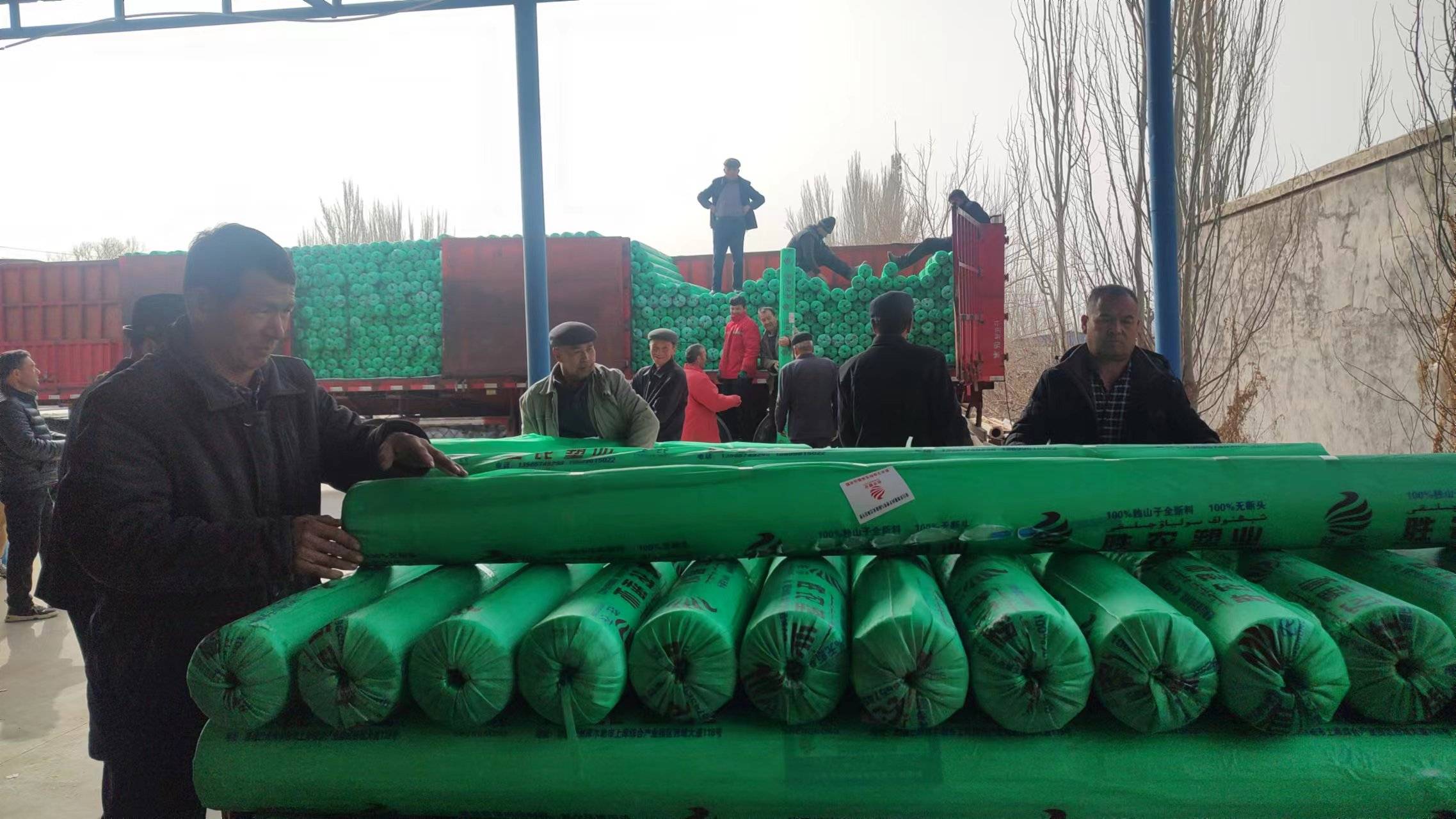 轮台县2143吨政府补贴地膜3月20日前发放完毕