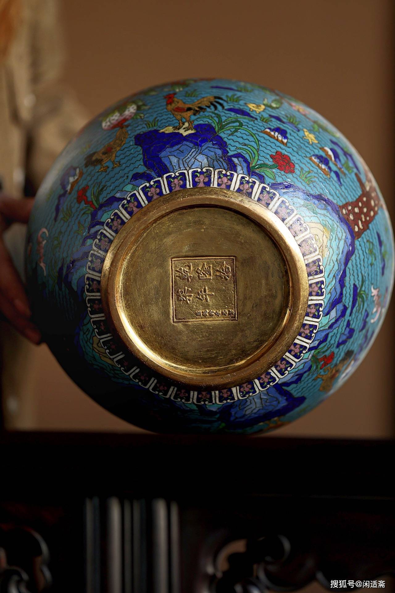 宫廷秘藏太平盛世万福纹景泰蓝天球瓶