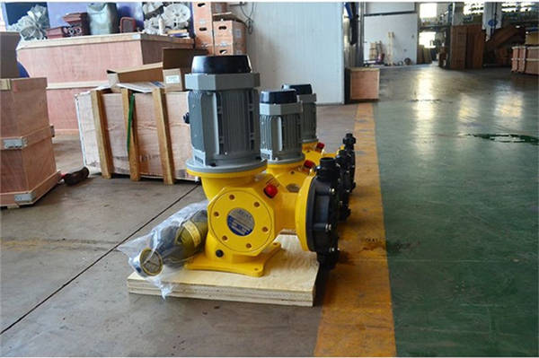 机械隔膜式计量泵的安全操作与管理