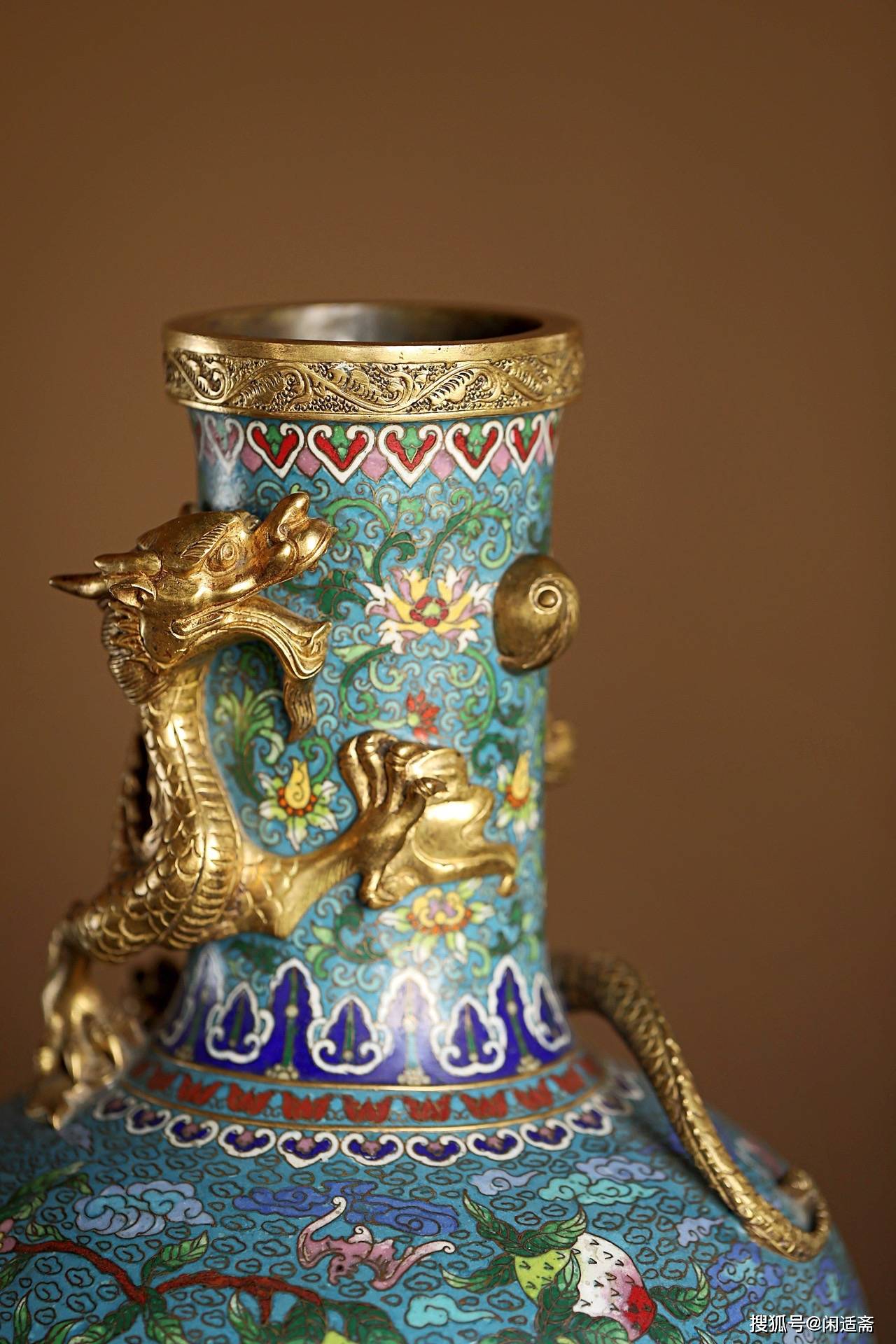 宫廷秘藏太平盛世万福纹景泰蓝天球瓶