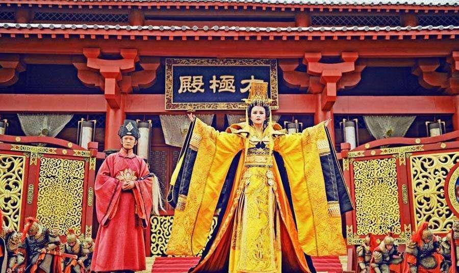 武则天的手腕有多牛,81岁被逼退位后,依然可以计杀五大臣_李显_皇帝