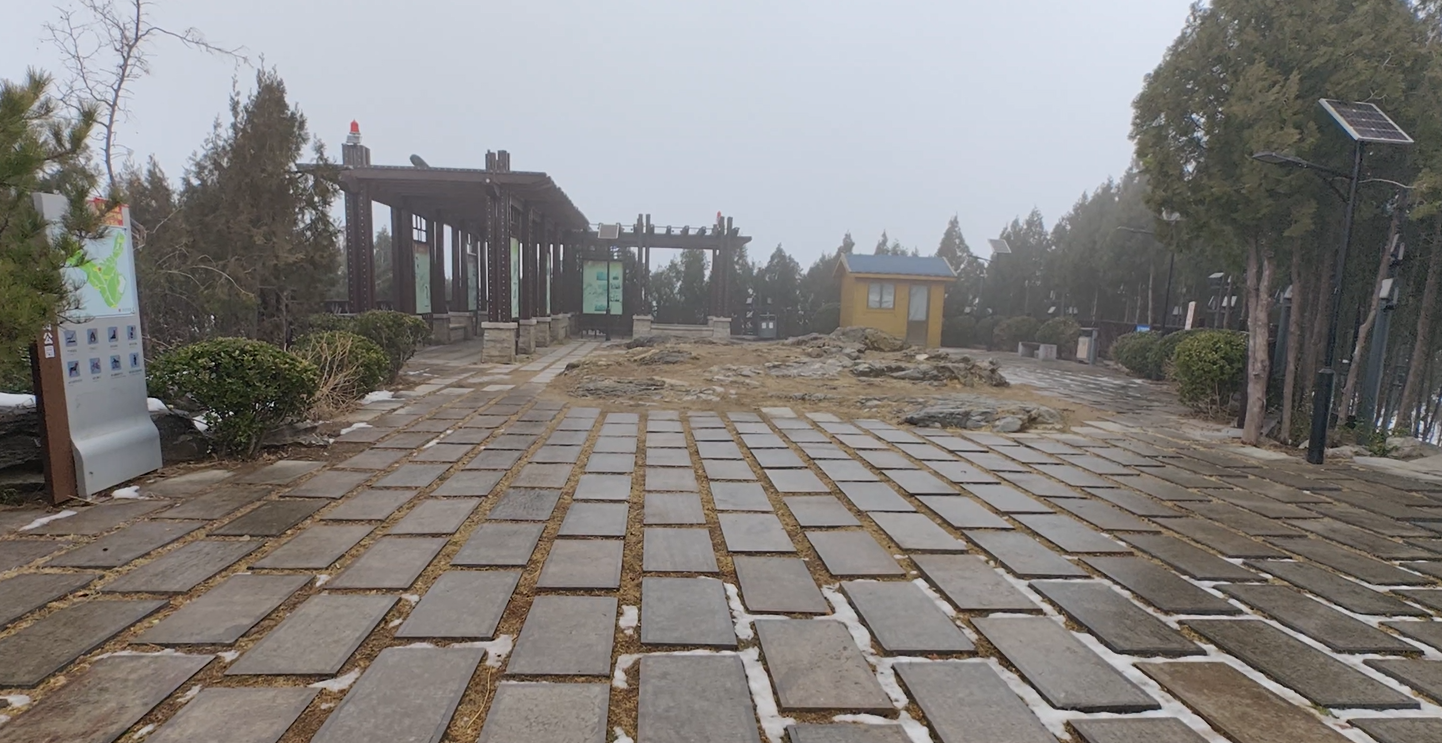 济南cbd中竟然有济南战役时的战壕遗址,曾经是济南的东大门_岭山_山东