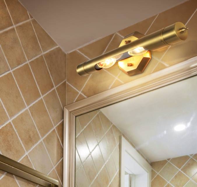 鲁班到家安装浴室镜前灯高度之争与意外之喜