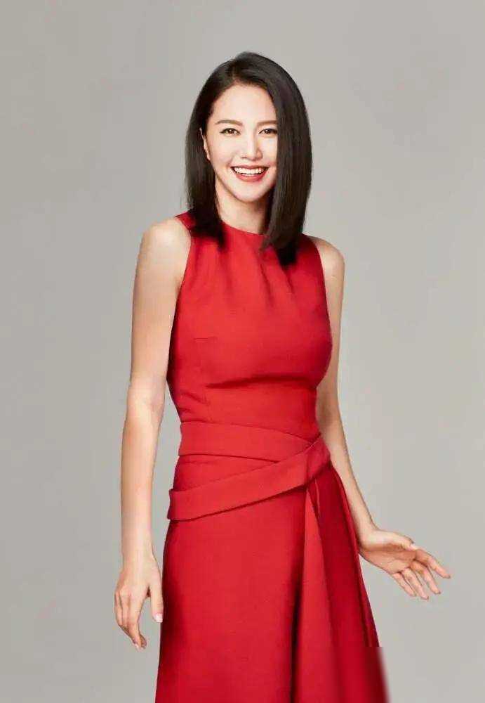 曾落魄去当酒吧驻唱,却因一首歌走红,如今身价上亿却从不招摇_谭维维