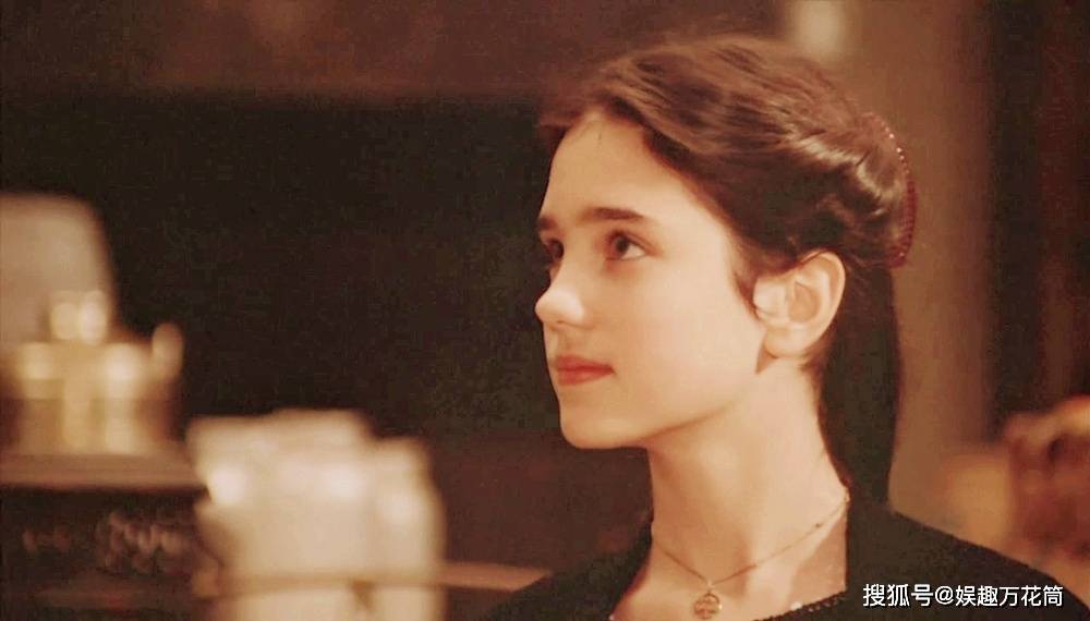 麦肯娜·格瑞斯:她是一位美国演员,她的美丽和气质让人难