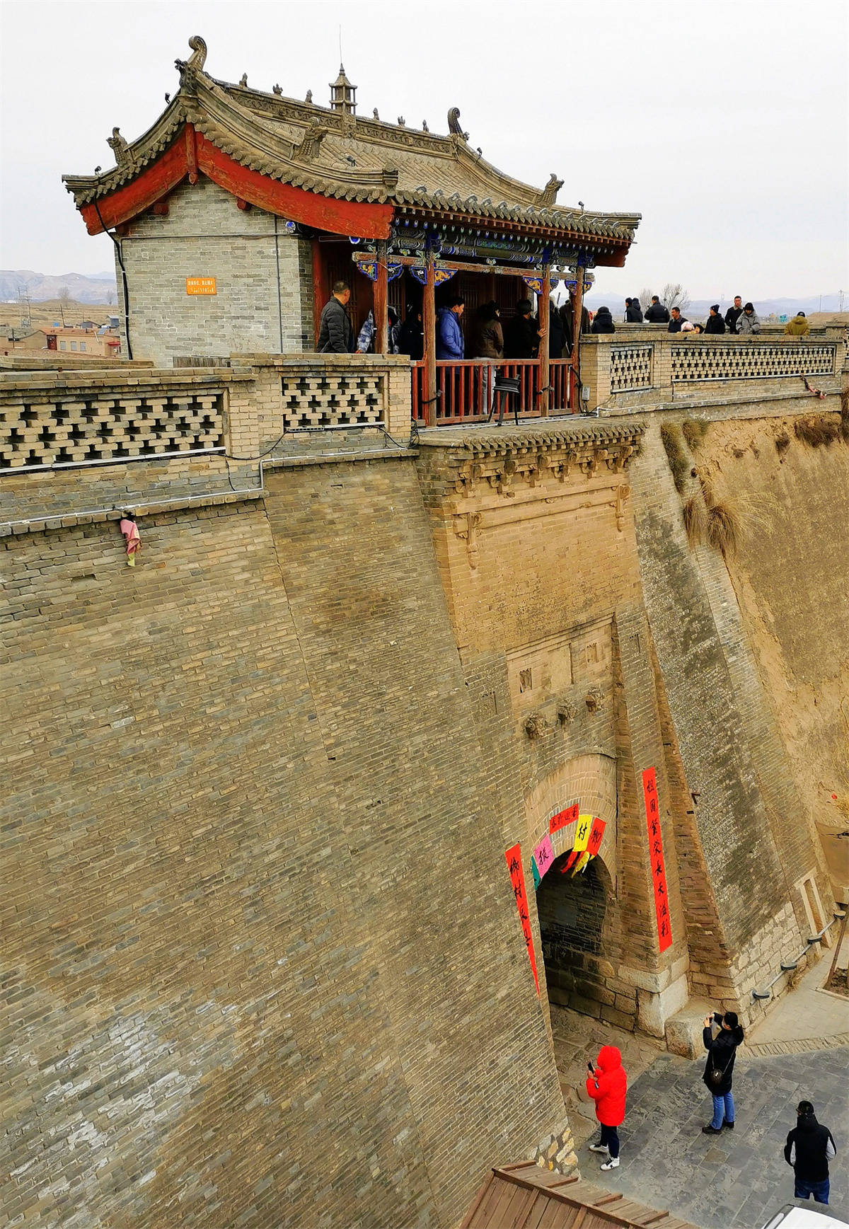 原创集四大文化奇观于一体的暖泉古镇之西古堡