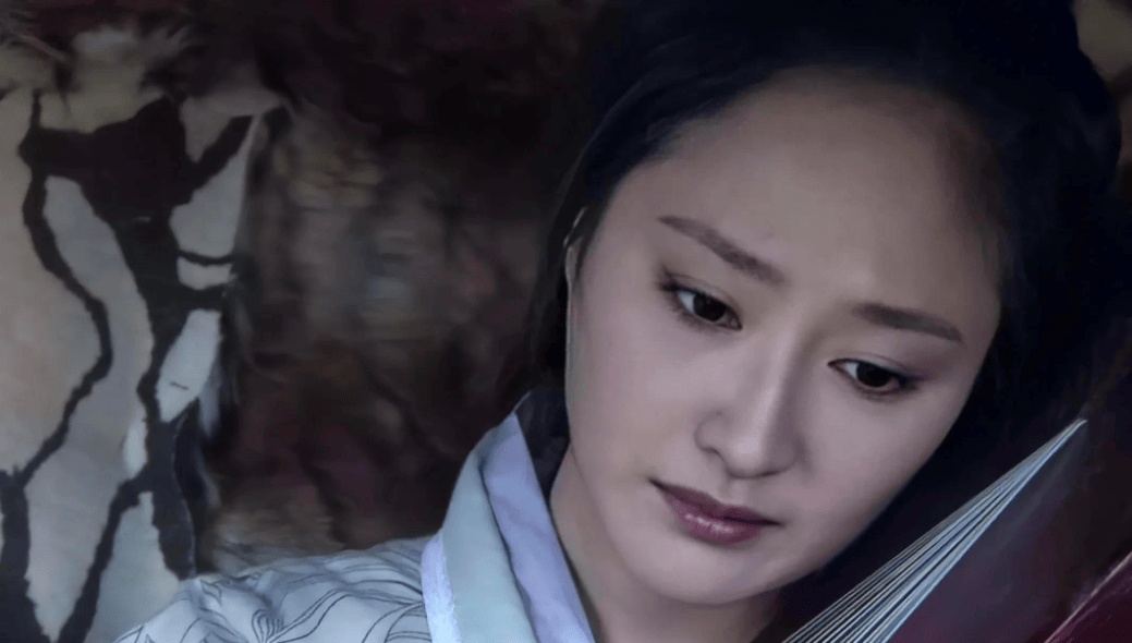 原创乱世才女蔡文姬一生三嫁被匈奴王霸占12年屈辱生二子赤足救夫