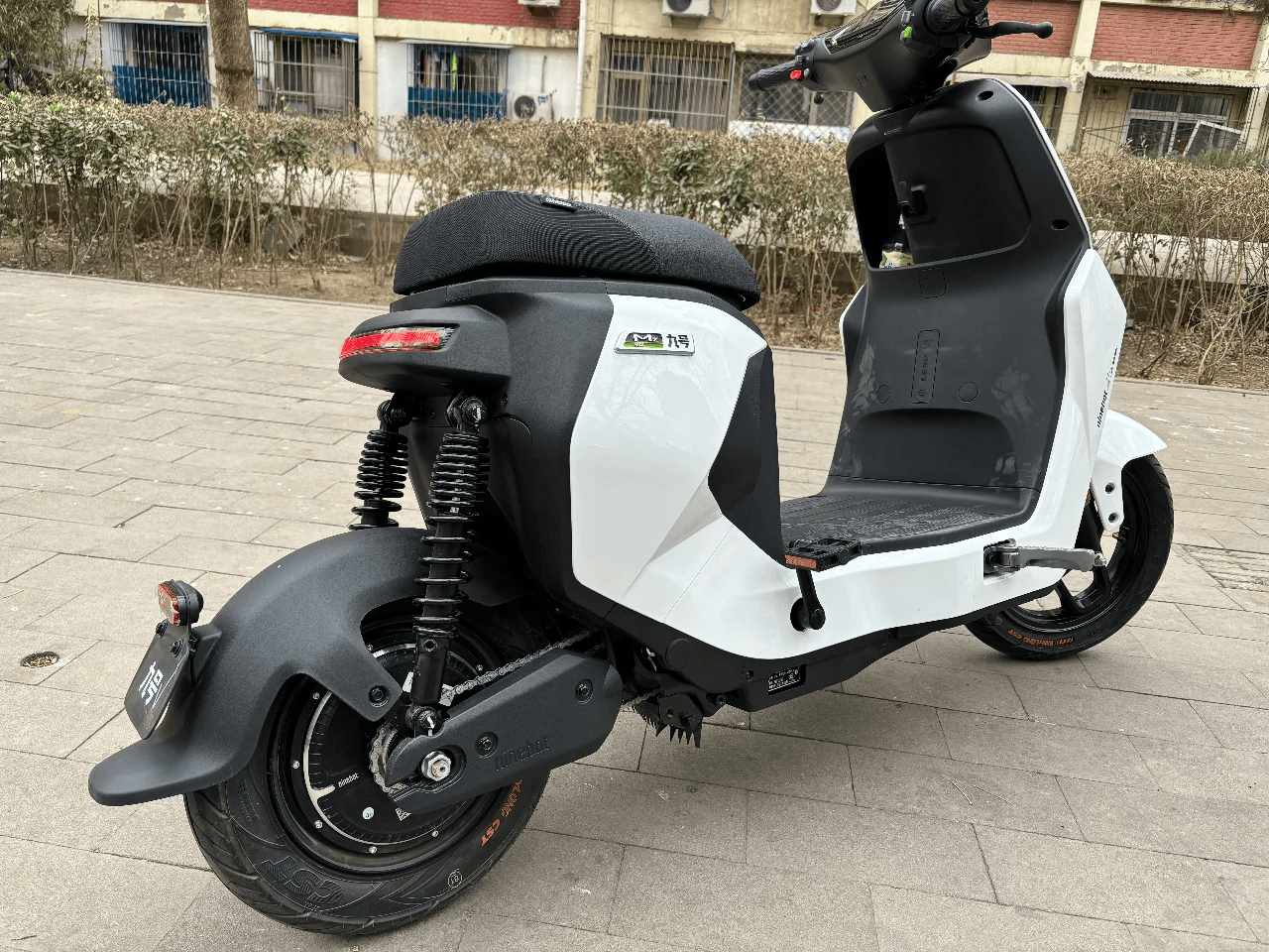 电动车品牌多且卷,新中产及年轻人要怎么选?_搜狐汽车_搜狐网
