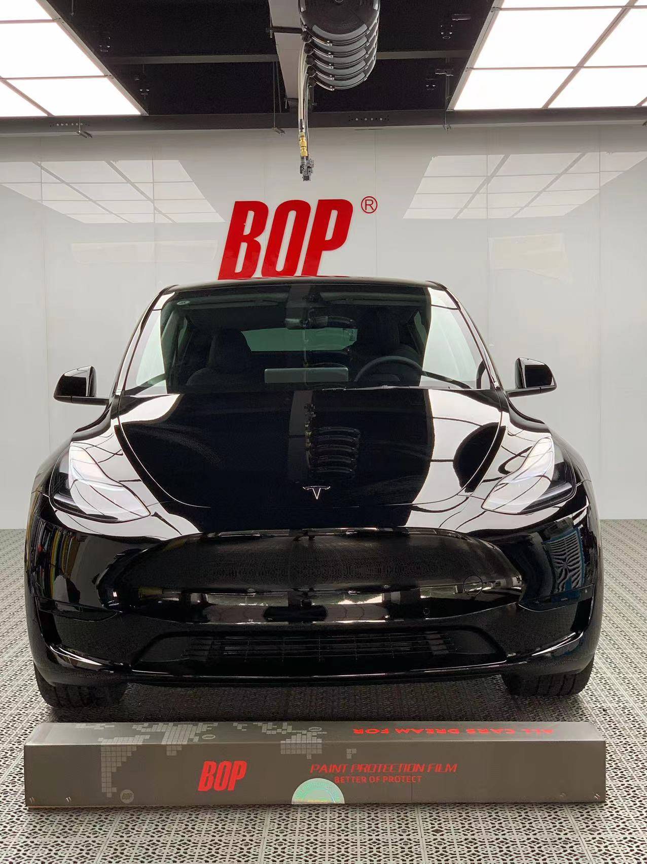 广州隐形车衣膜施工店铺店铺电话,广州国内玻璃隐形车衣膜费用方案